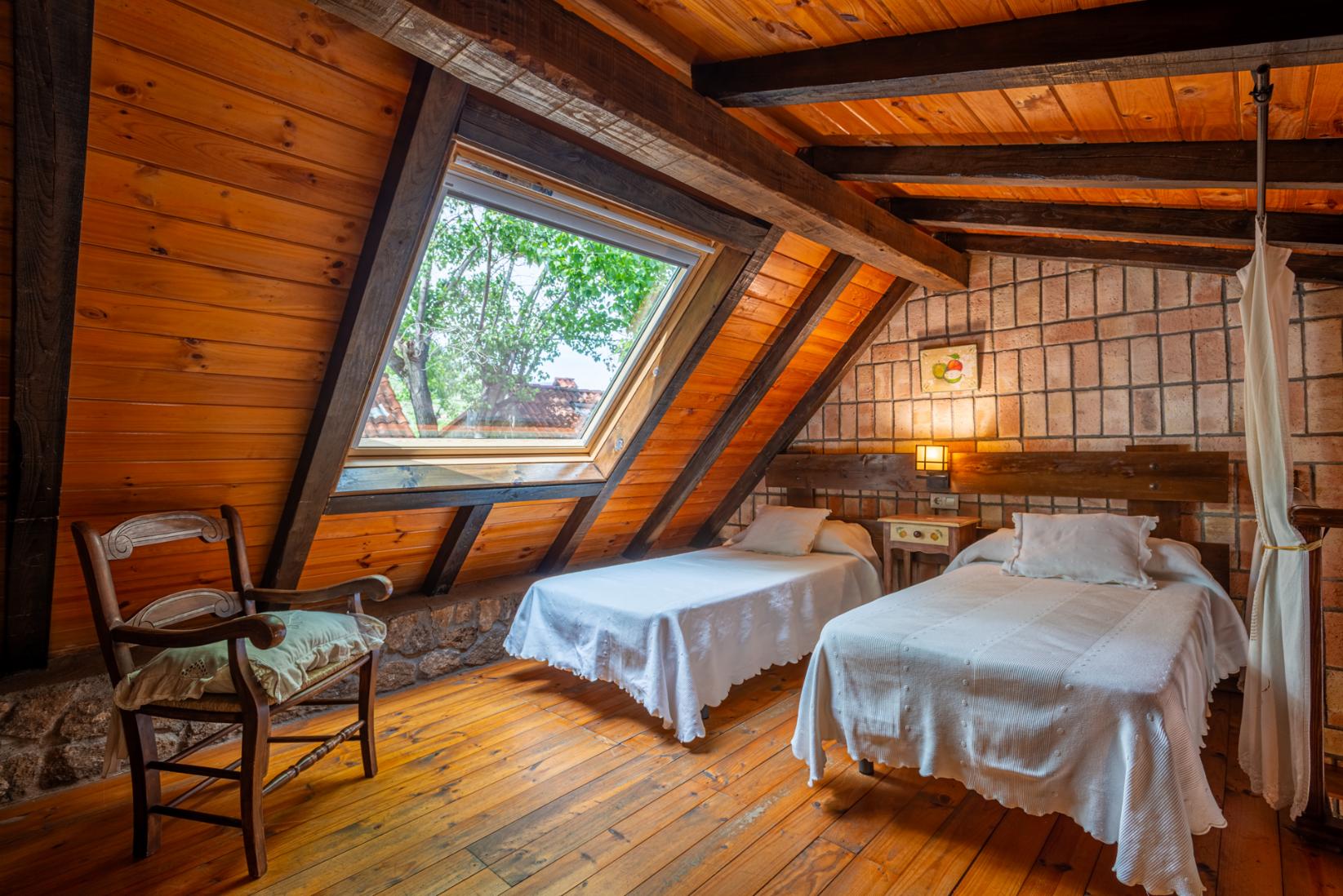 dormitorio dos camas individuales PICOTA 